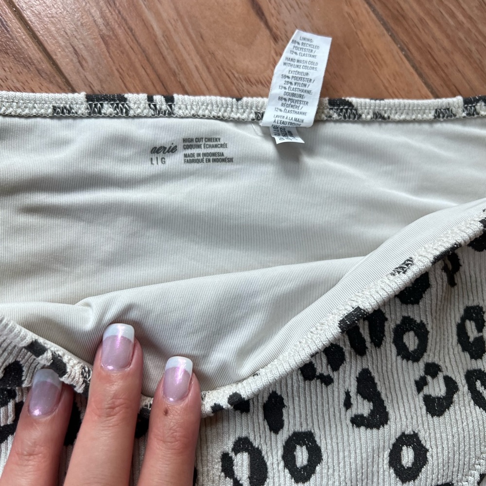 2 One Should Sets. - image 3